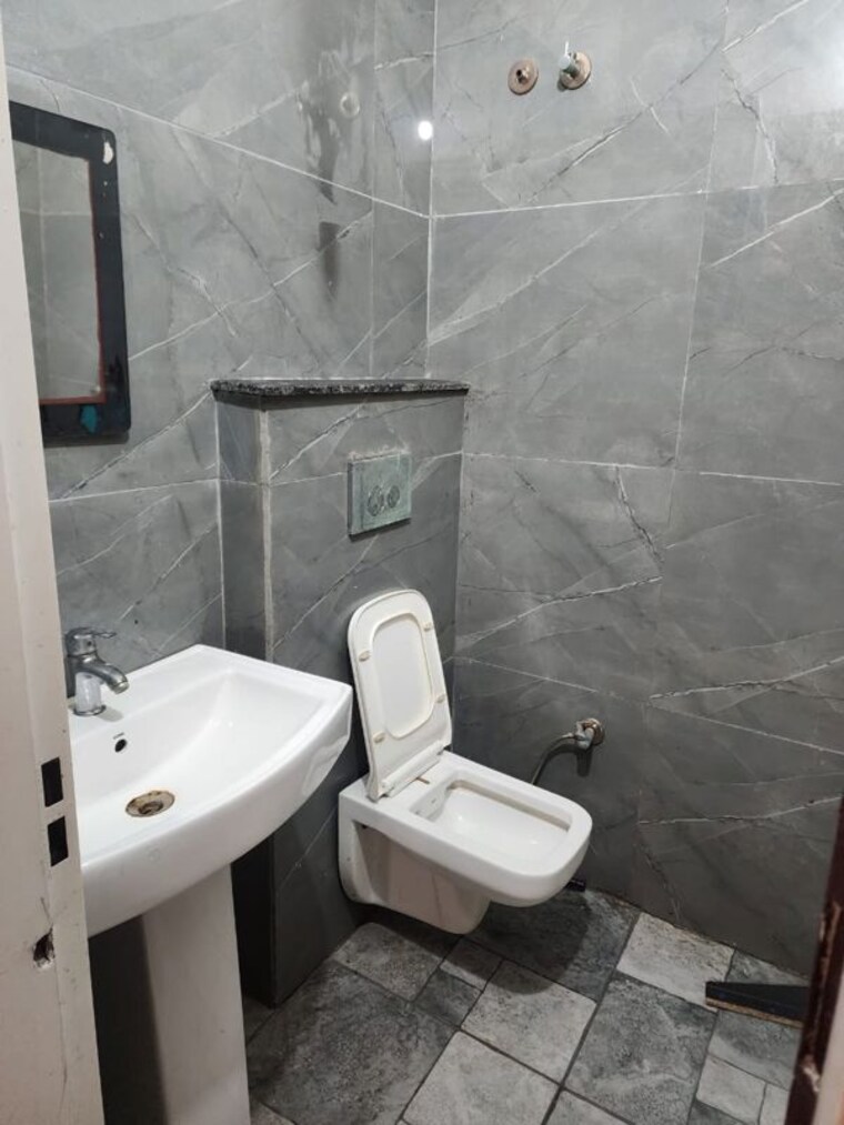 Bathroom, aura-gazania 2 Bedroom 200 Sq.Yd. Builder Floor In Nabha Zirakpur 10598538