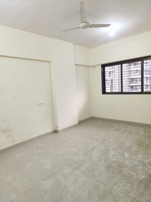 Room in 3 BHK Apartment at Manisha CHS Mulund, Mulund East – for Sale