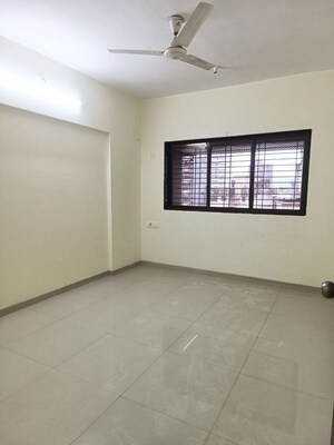 Room in 3 BHK Apartment at Manisha CHS Mulund, Mulund East – for Sale