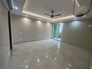 Room in 3 BHK Builder Floor at Sector 22 – for Rent