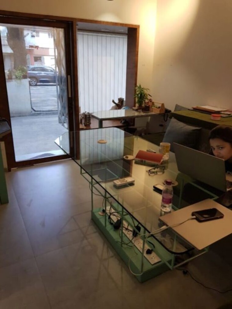 Team Area, santacruz west Commercial Office Space 425 Sq.Ft. In Santacruz West Mumbai 10598510