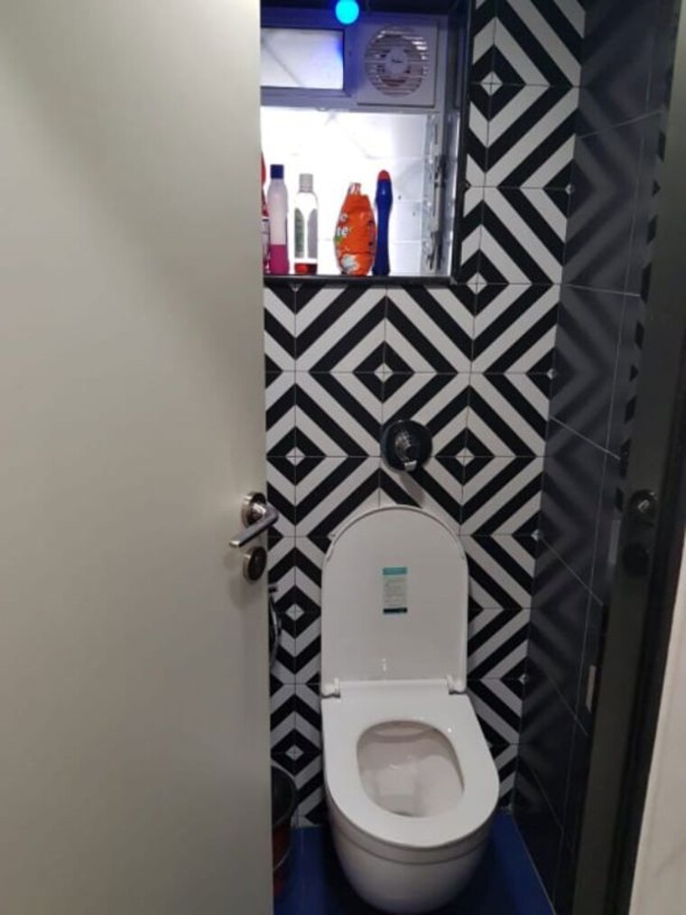 Bathroom, santacruz west Commercial Office Space 425 Sq.Ft. In Santacruz West Mumbai 10598510