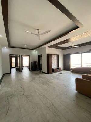 Room in 3 BHK Apartment at Shaheed Bhagat Singh Nagar – for Rent