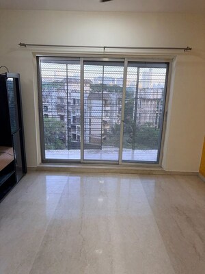 Room in 3 BHK Apartment at Kalpataru Hills Phase II, Manpada – for Rent