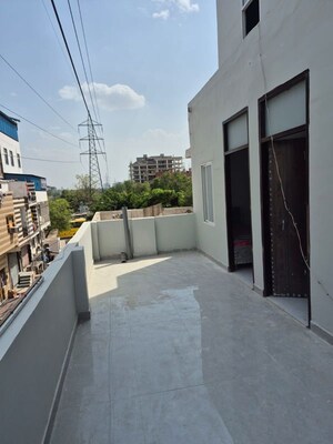 Balcony in  Pg at Sector 106 – for Rent