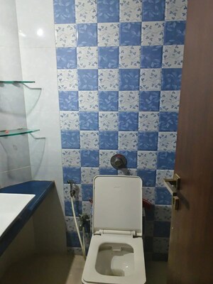 Team Area in 2 BHK Apartment at Arkade Bhoomi Heights, Kandivali West – for Sale