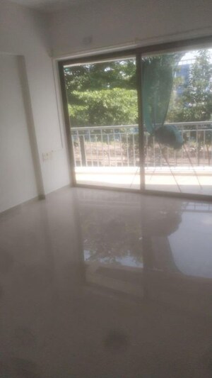 Room in 2 BHK Apartment at Kalpataru Harmony Pune, Wakad – for Sale