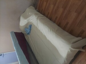 Room in  Pg at Gold Coin Golden Heights, Santacruz East – for Rent