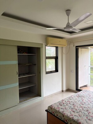 Room in 2 BHK Apartment at Andheri West – for Rent