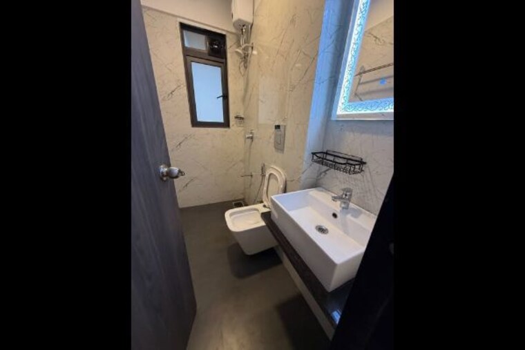 Bathroom, dev-leo-tower 2 Bedroom 950 Sq.Ft. Apartment In Oshiwara Mumbai 10598575