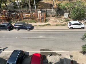 Parking in 3 BHK Builder Floor at Sarvodaya Enclave – for Sale