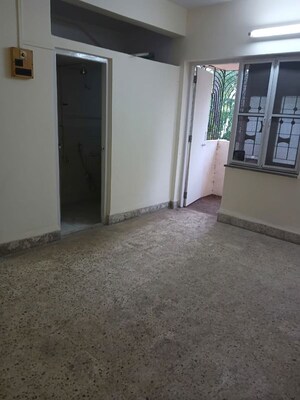 Room in 2 BHK Apartment at Andheri East – for Sale