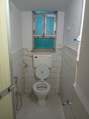Bathroom in 2 BHK Apartment at Andheri East – for Sale