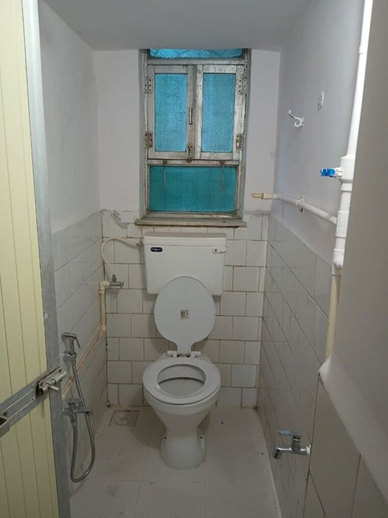 Bathroom, andheri east 2 Bedroom 650 Sq.Ft. Apartment In Andheri East Mumbai 10598624