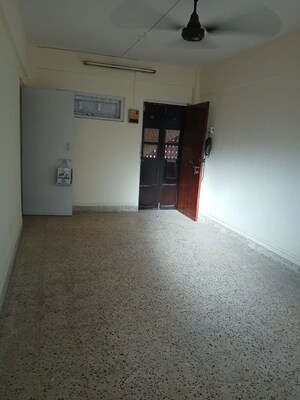 Room in 2 BHK Apartment at Andheri East – for Sale