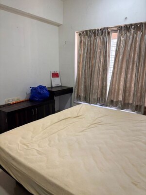 Bedroom in 2 BHK Apartment at Kalpataru Hills, Manpada – for Rent
