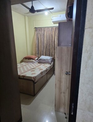 Bedroom in 2.5 BHK Apartment at Andheri West – for Sale