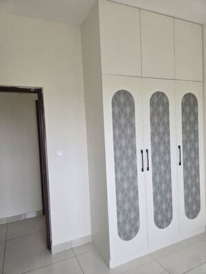 Room in 3 BHK Apartment at Meridian Park At The Prestige City, Sarjapur Road – for Rent