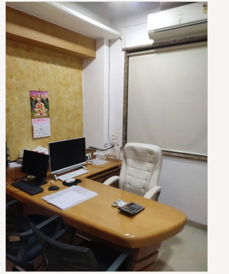 Team Area, shree-sai-tower Commercial Office Space 2000 Sq.Ft. In Borivali West Mumbai 10598680
