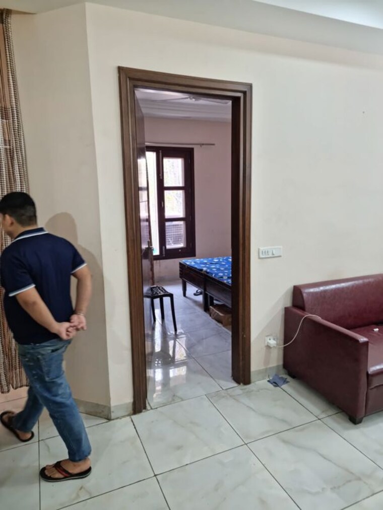 Living Room, sector 21 3 Bedroom 250 Sq.Yd. Builder Floor In Sector 21 Chandigarh 10598708