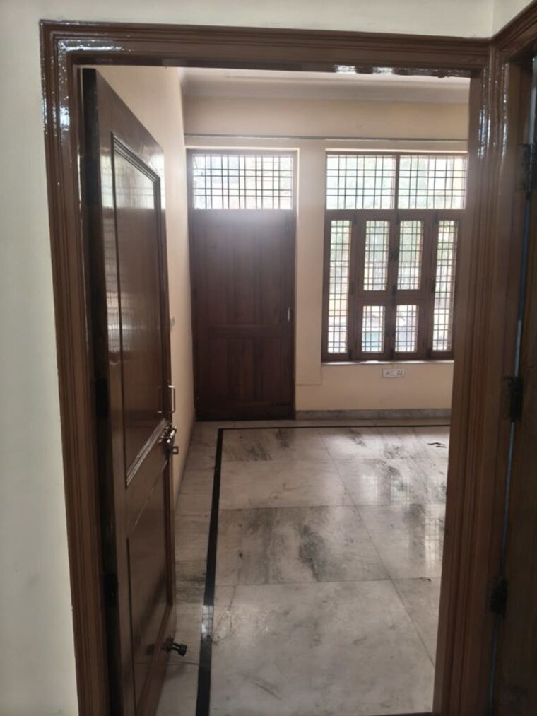 Room, sector 9 3 Bedroom 266 Sq.Yd. Builder Floor In Sector 9 Gurgaon 10598710