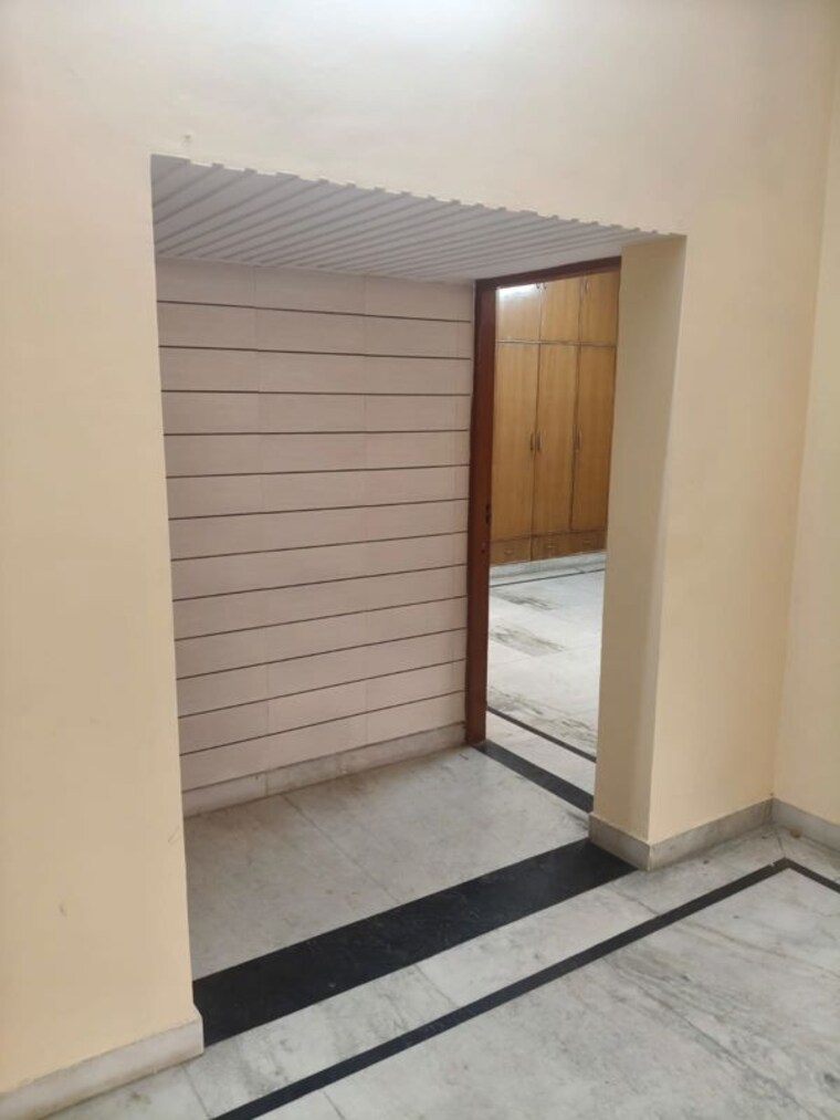 Room, sector 9 3 Bedroom 266 Sq.Yd. Builder Floor In Sector 9 Gurgaon 10598710