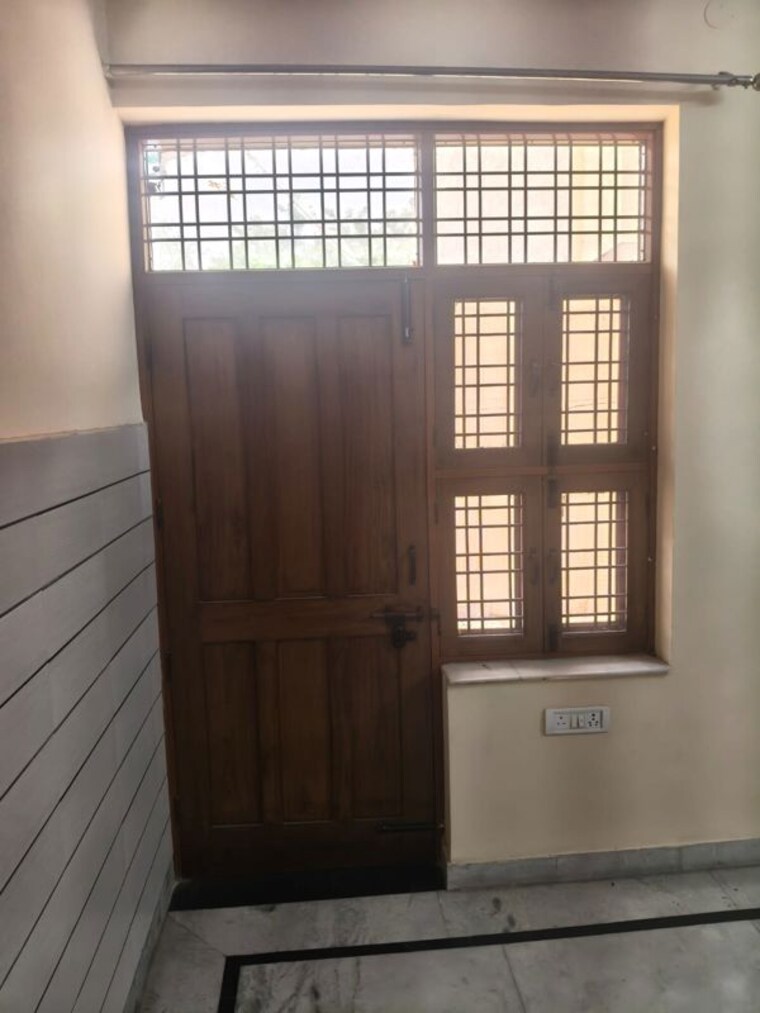 undefined, sector 9 3 Bedroom 266 Sq.Yd. Builder Floor In Sector 9 Gurgaon 10598710