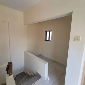 Room in 3 BHK Apartment at Green Acres Apartment, Waghbil – for Rent