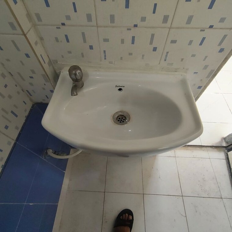 Bathroom, green-acres-apartment 3 Bedroom 1300 Sq.Ft. Apartment In Waghbil Thane 10598681