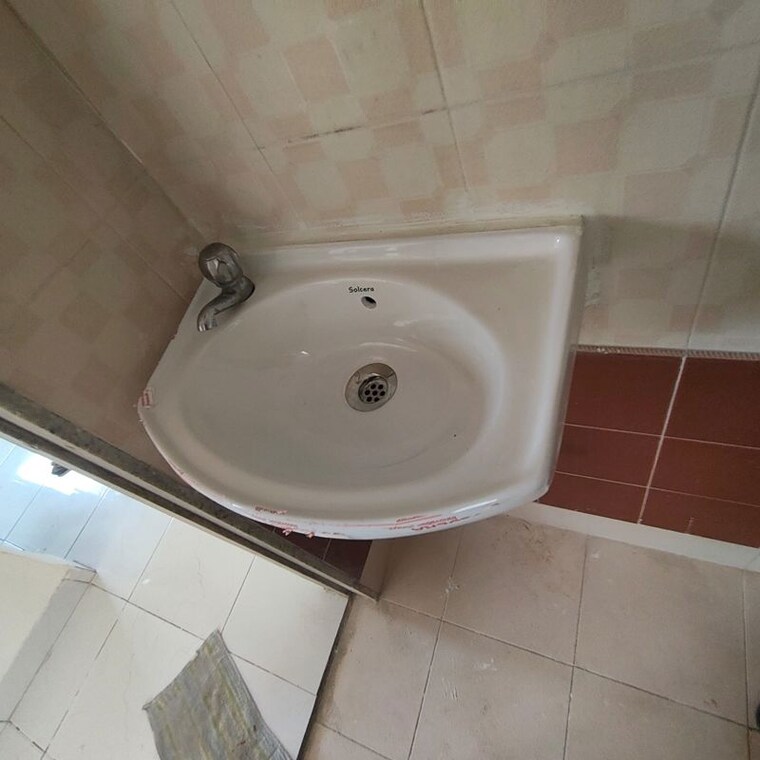 Bathroom, green-acres-apartment 3 Bedroom 1300 Sq.Ft. Apartment In Waghbil Thane 10598681