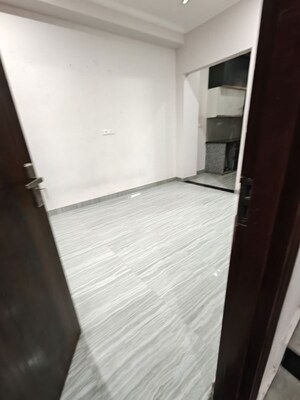 Room in 2 BHK Builder Floor at Residency Grand, Sector 52 – for Rent