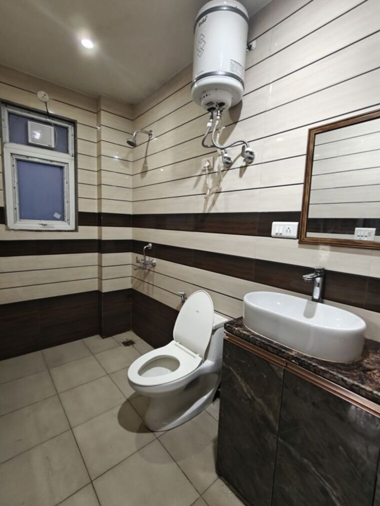 undefined, residency-grand 2 Bedroom 163 Sq.Yd. Builder Floor In Sector 52 Gurgaon 10598725