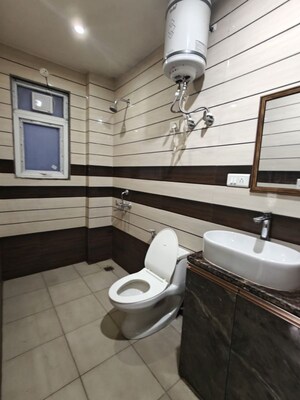 Staircase in 2 BHK Builder Floor at Residency Grand, Sector 52 – for Rent