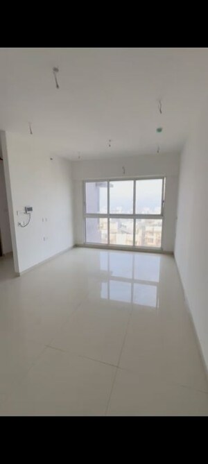 Room in 2 BHK Apartment at Ashapura F Residences, Malad East – for Rent