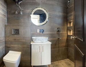 Bathroom in 4 BHK Apartment at Park View Apartments Gurgaon, Sector 56 – for Sale