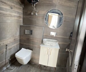 Bathroom in 4 BHK Apartment at Park View Apartments Gurgaon, Sector 56 – for Sale