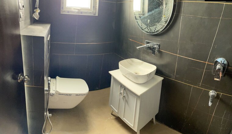 Bathroom, park-view-apartments-gurgaon 4 Bedroom 2400 Sq.Ft. Apartment In Sector 56 Gurgaon 10500488