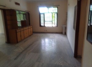 2 BHK Builder Floor For Rent in Sector 37