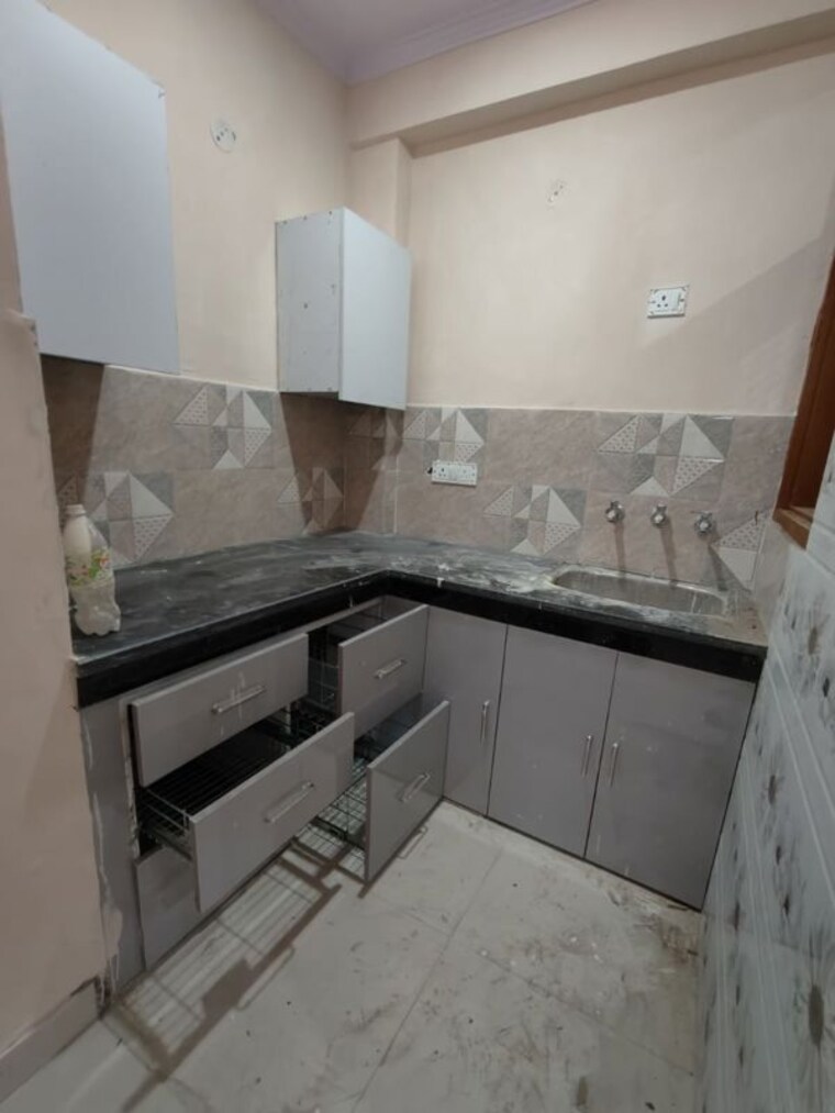 Kitchen, mayur vihar 1 2 Bedroom 700 Sq.Ft. Builder Floor In Mayur Vihar 1 Delhi 10598746