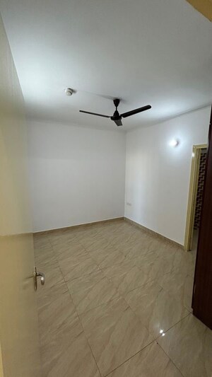 Room in 3 BHK Apartment at SKA Metro Ville, Eta Ii Greater Noida – for Sale