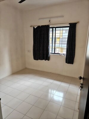 Room in 3 BHK Apartment at Sarala Roses, Baner – for Rent