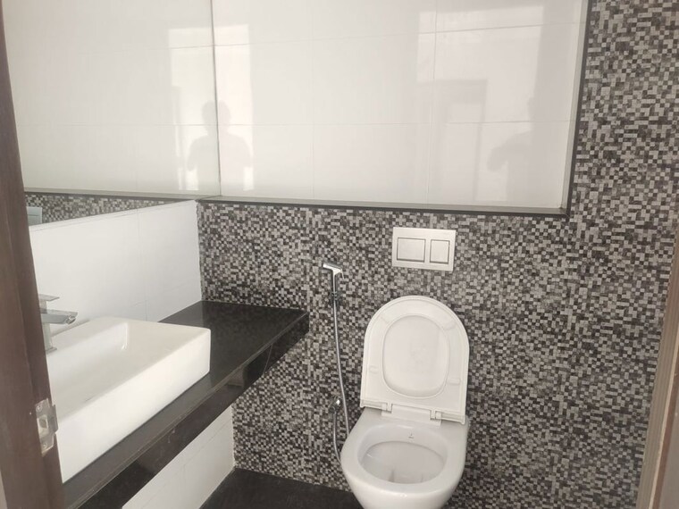Bathroom, lodha-casa-maxima 2 Bedroom 950 Sq.Ft. Apartment In Mira Road Thane 10598769