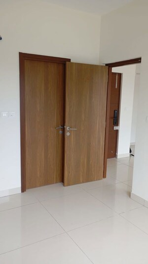 Room in 2 BHK Apartment at Prestige Eden Gardens, Sarjapur Road – for Rent