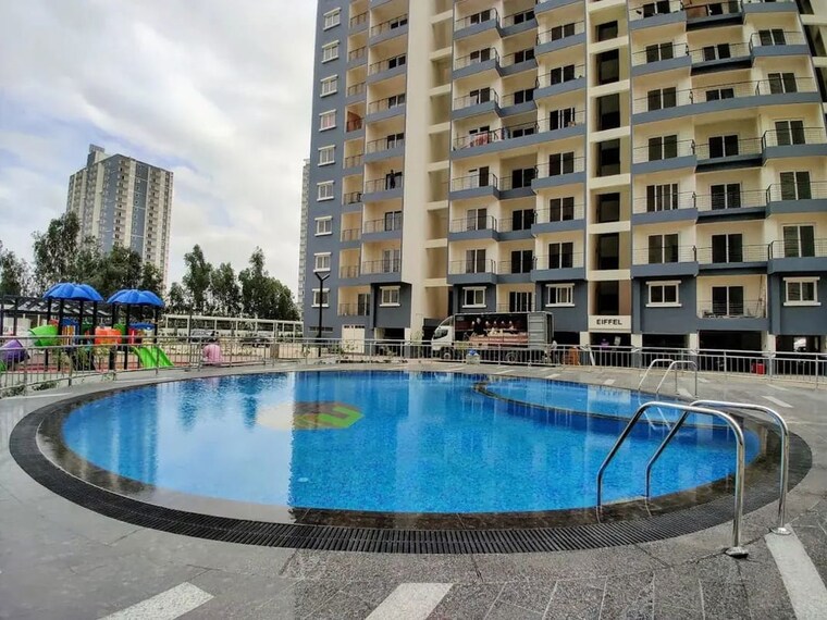 Swimming Pool, salarpuria-sattva-east-crest 3 Bedroom 1404 Sq.Ft. Apartment In Old Madras Road Bangalore 9437707