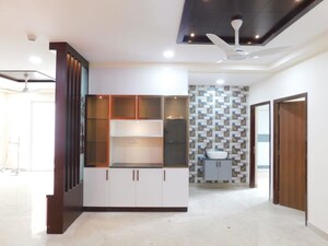 Room in 3 BHK Apartment at Aurobindo Kohinoor, Serilingampally – for Rent