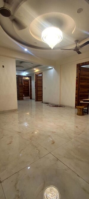 Room in 4 BHK Builder Floor at Balaji Enclaves, Govindpuram – for Sale