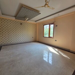 Room in 2 BHK Apartment at Prateek Grand City, Siddharth Vihar – for Rent