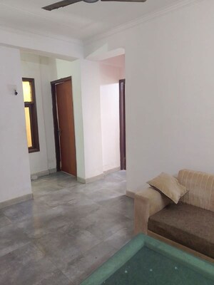 Room in 1 BHK Builder Floor at Saket – for Rent