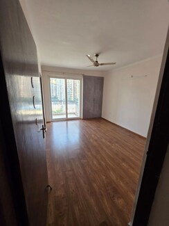 3 BHK Apartment For Rent in Amrapali Leisure Park