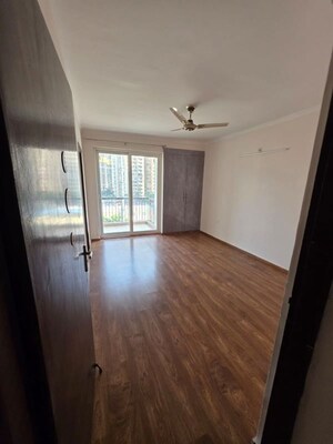 3 BHK Apartment For Rent in Amrapali Leisure Park, Amrapali Leisure Valley